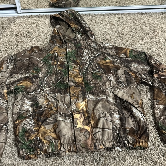 Realtree Jacket - Picture 2 of 8